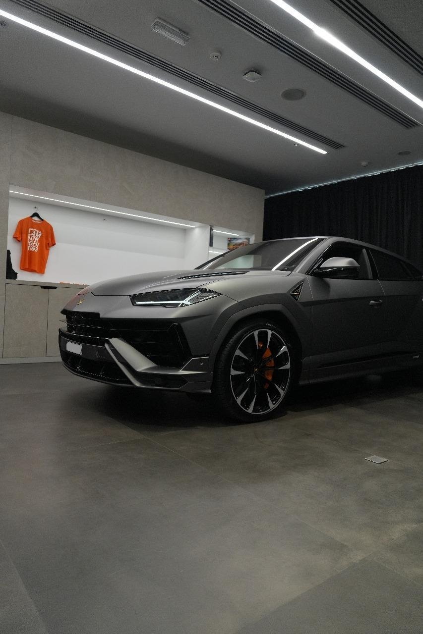 Urus gallery 1